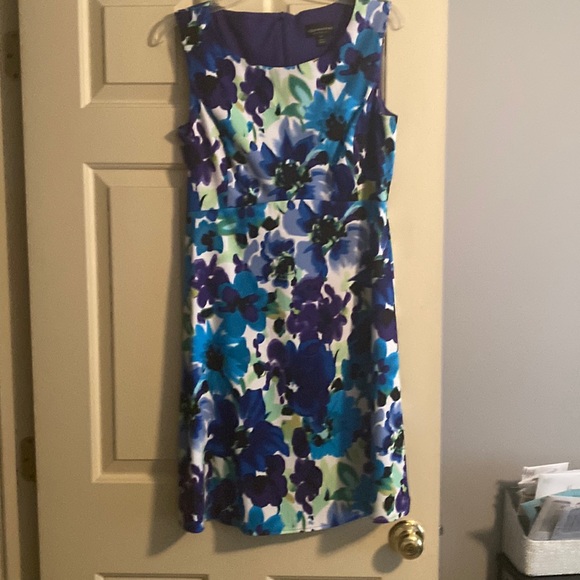 Colorful sleeveless dress, wore 1 time to wedding size 10 - Picture 1 of 3